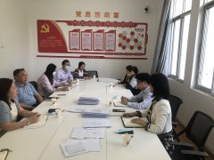 公司党委书记熊杰到三亿体育检查疫情防控工作