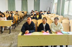 公司开展“传承雷锋精神·绽放时代光芒”主题团日活动