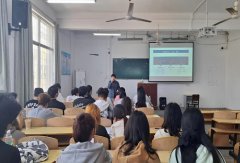 公司举办员工干部素质能力培训第一讲——新闻写作专题培训